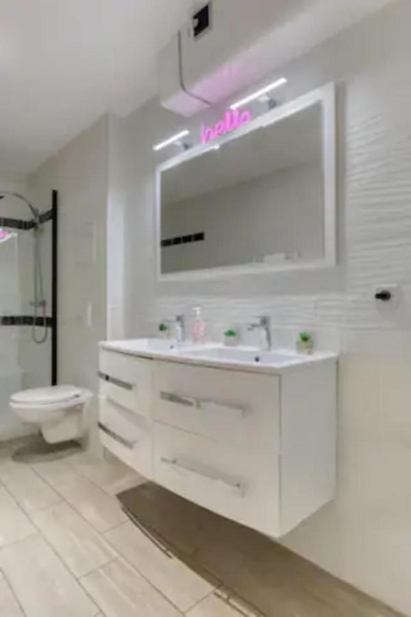 Suite Marilyn Monroe - 7P avec Jacuzzi Privé Montry Extérieur photo