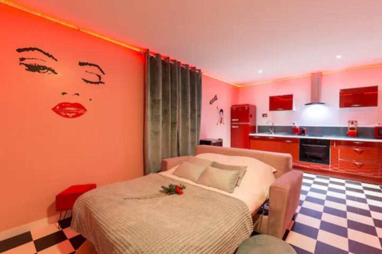 Suite Marilyn Monroe - 7P avec Jacuzzi Privé Montry Extérieur photo